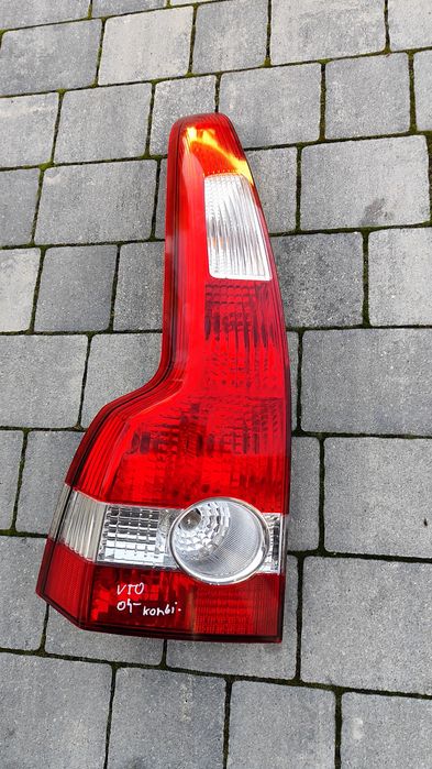 Lampa tył lewa Volvo V50 kombi przed liftem 03-07