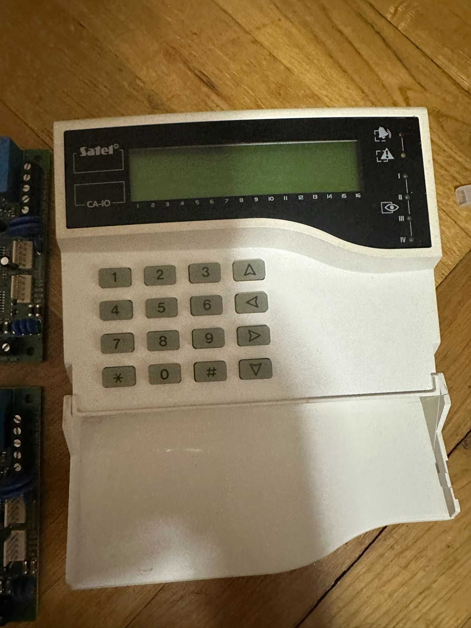 Centrala alarmowa Satel Ca 10 Maniupulator Ca 10