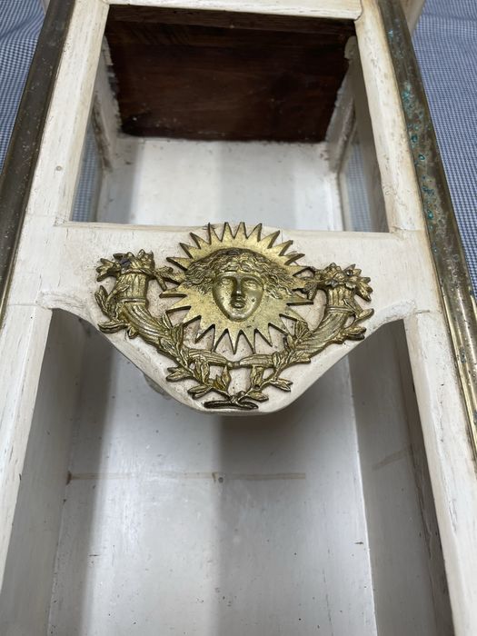 Ludowa skrania do zegara lub inny regionalny projekt