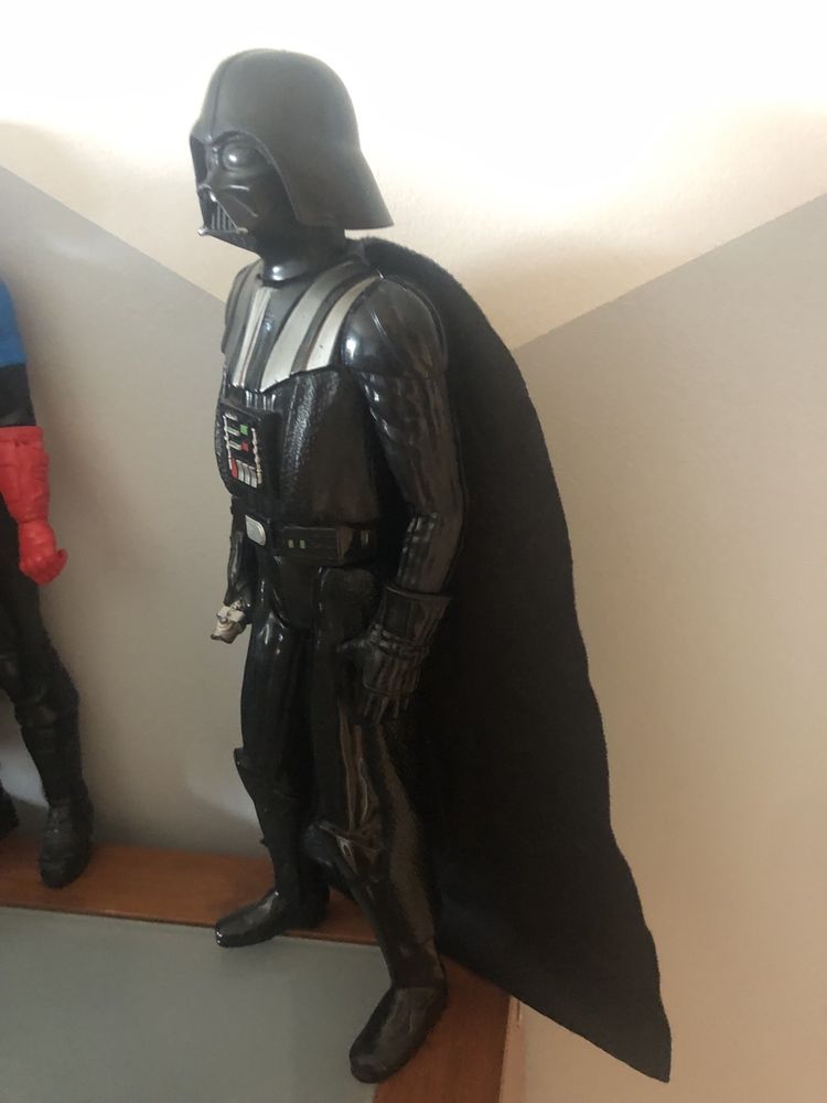 Bonecos marvel 30 cm 5 euros cada