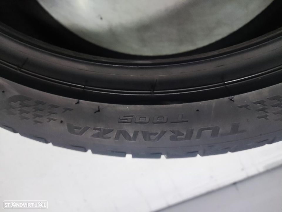 2 pneus semi novos 235-40r19 bridgestone - oferta dos portes