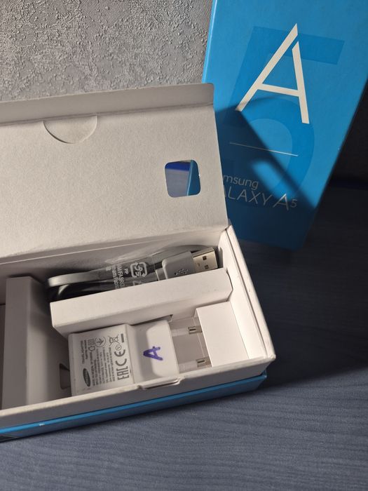 Телефон Samsung Galaxy A5