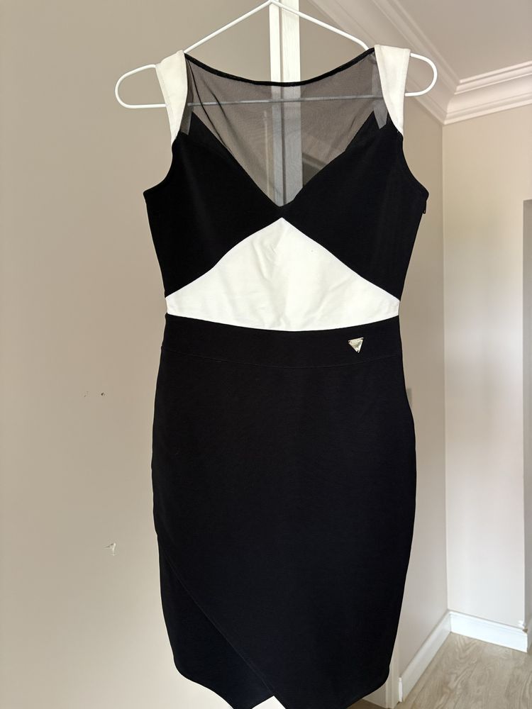Sukienka Guess nowa rozmiar xs