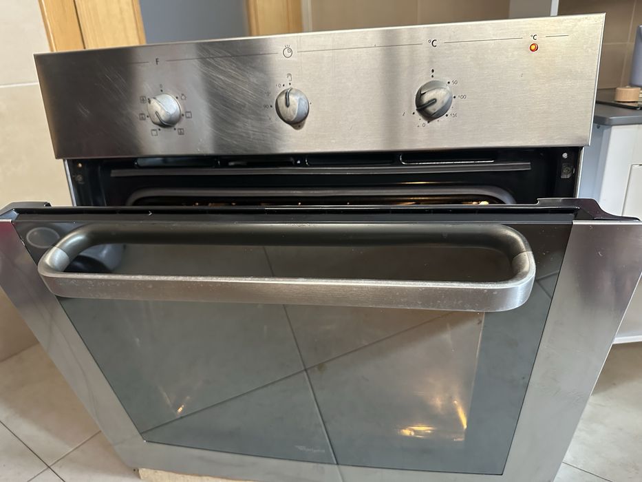 Forno de encastre Whirlpool