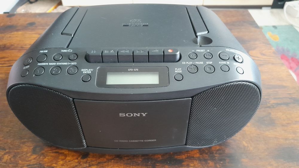Radiomagnetofon z CD mp3 Sony cdf-s70