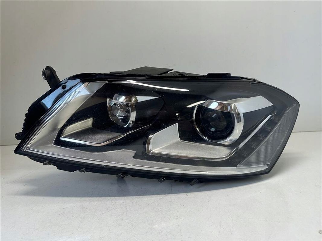 Vw Passat B7/10-14r. Lampa Przód Bi-xenon Skrętny Led