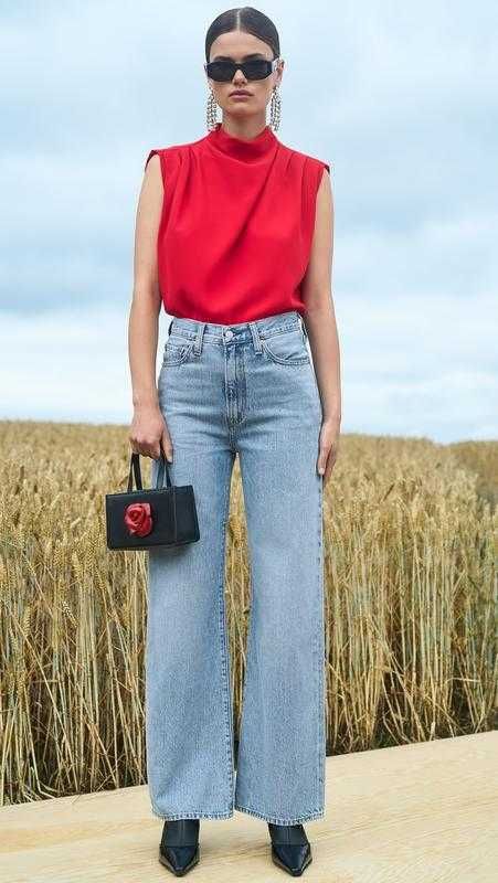 Джинси levi's блакитного кольору в розмірі