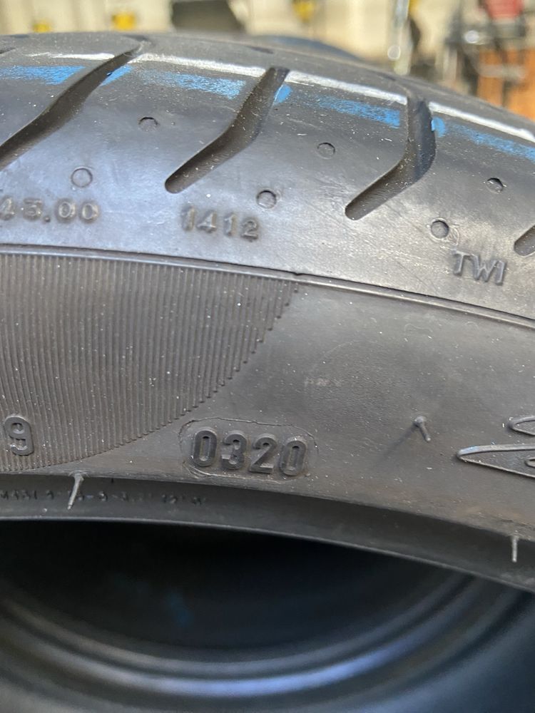 Pneus 245 / 35 R 18 Pirell , Michelin