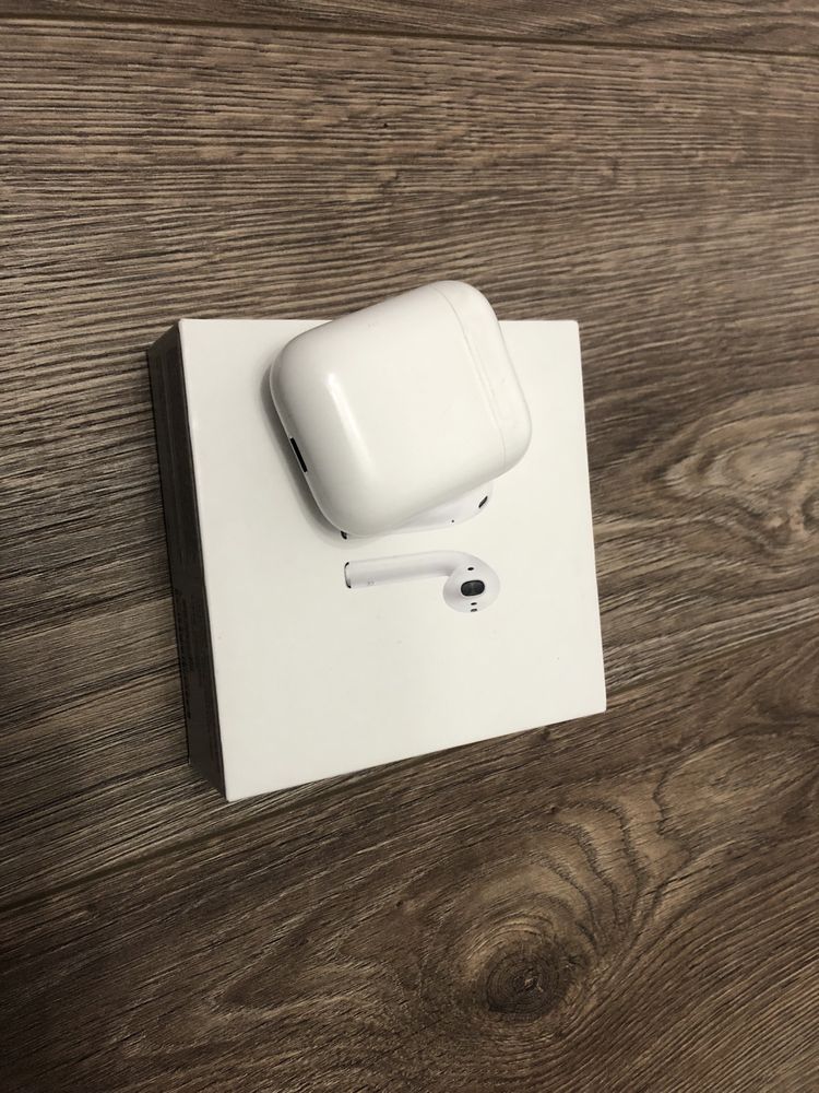 Продам оригінальні Apple Airpods 1