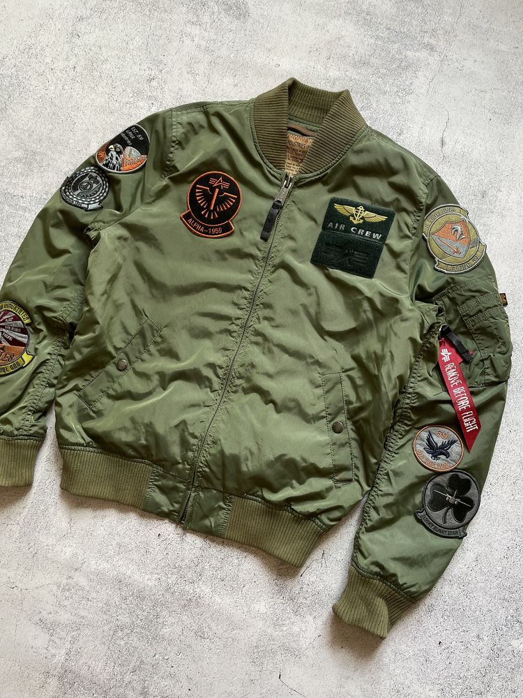 Бомбер Alpha Industries розмір S-M чоловічий хакі олива куртка avirex