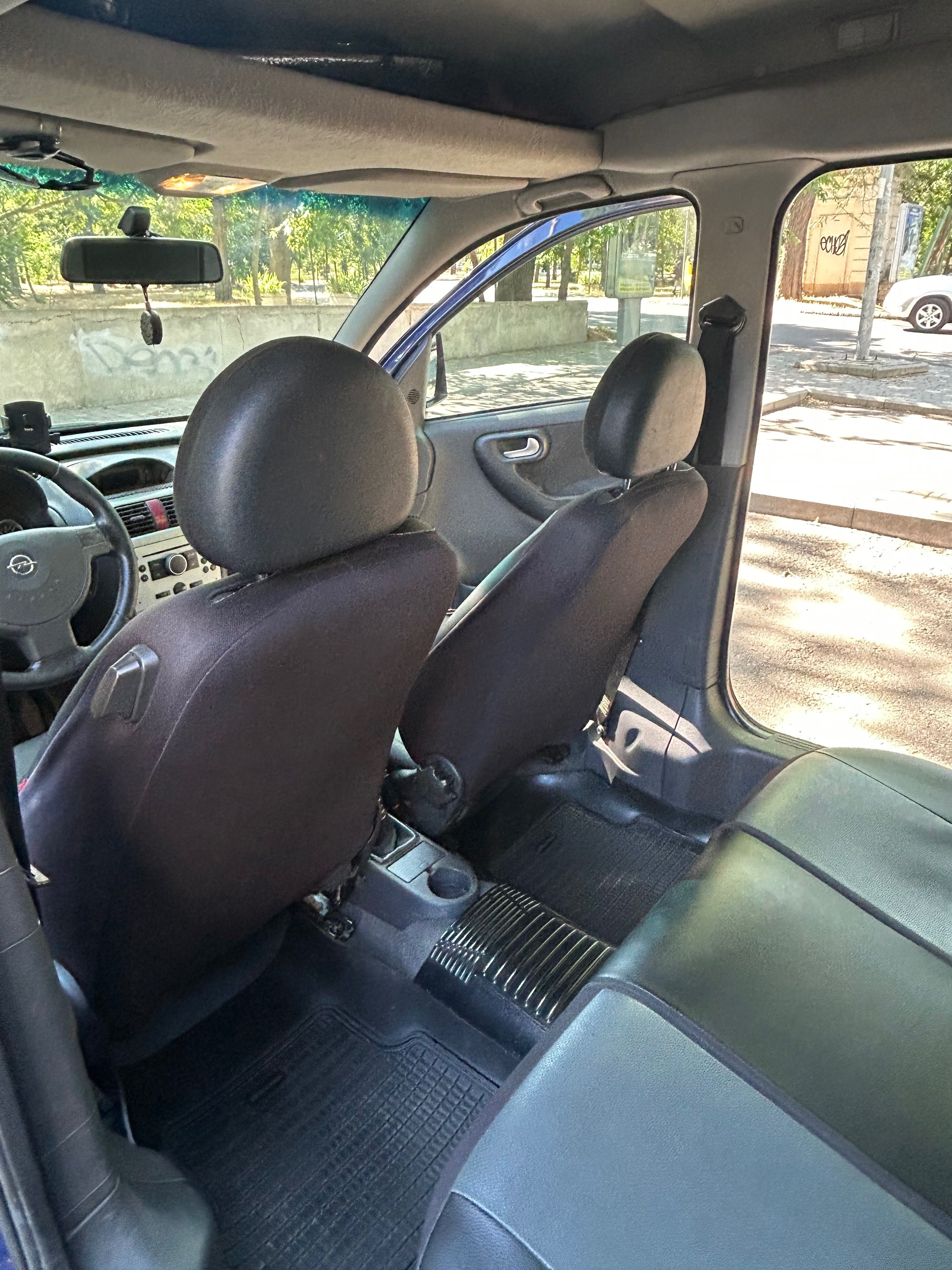Авто «Opel Combo»