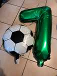 Balon cyfra 7 zielona + piłka + świeczka na tort