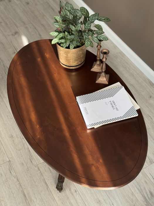 Вінтажний журнальний столик