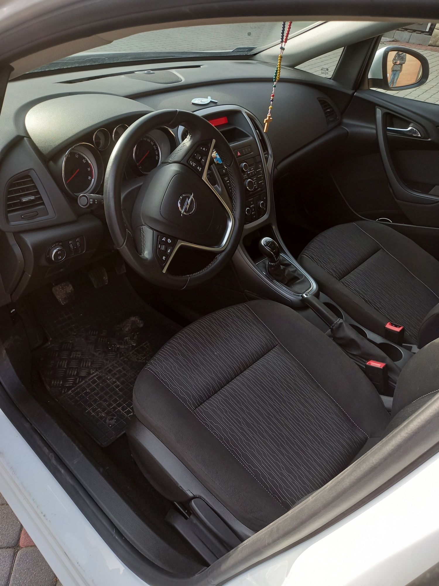 Opel Astra sedan 2018