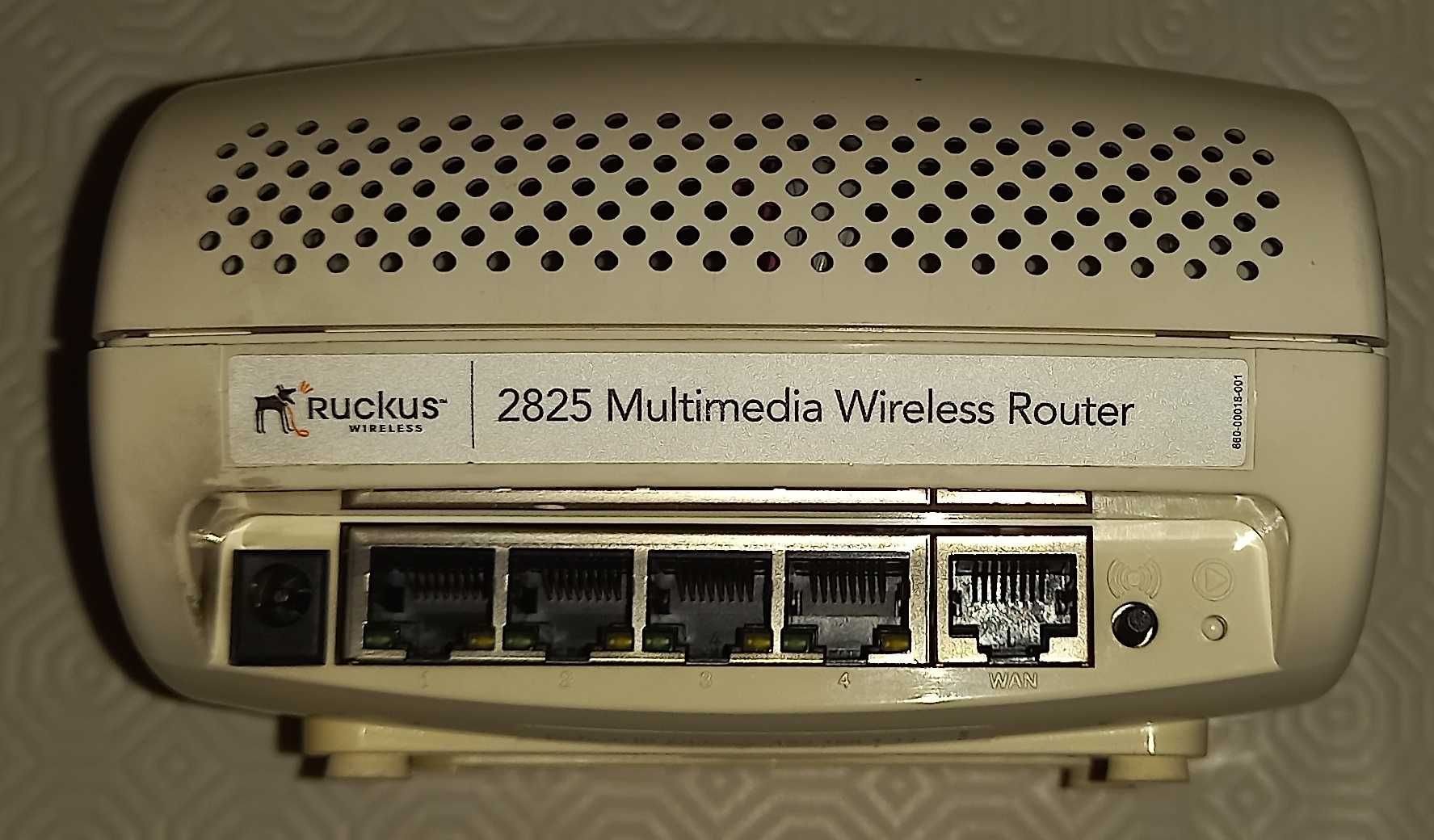 RUCKUS VF2825 (Wireless Multimedia Router)