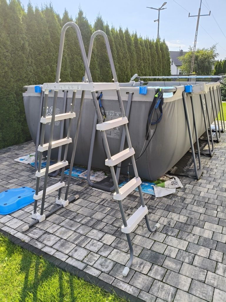 Sprzedam Basen INTEX 549x274x132cm z pompą ciepła