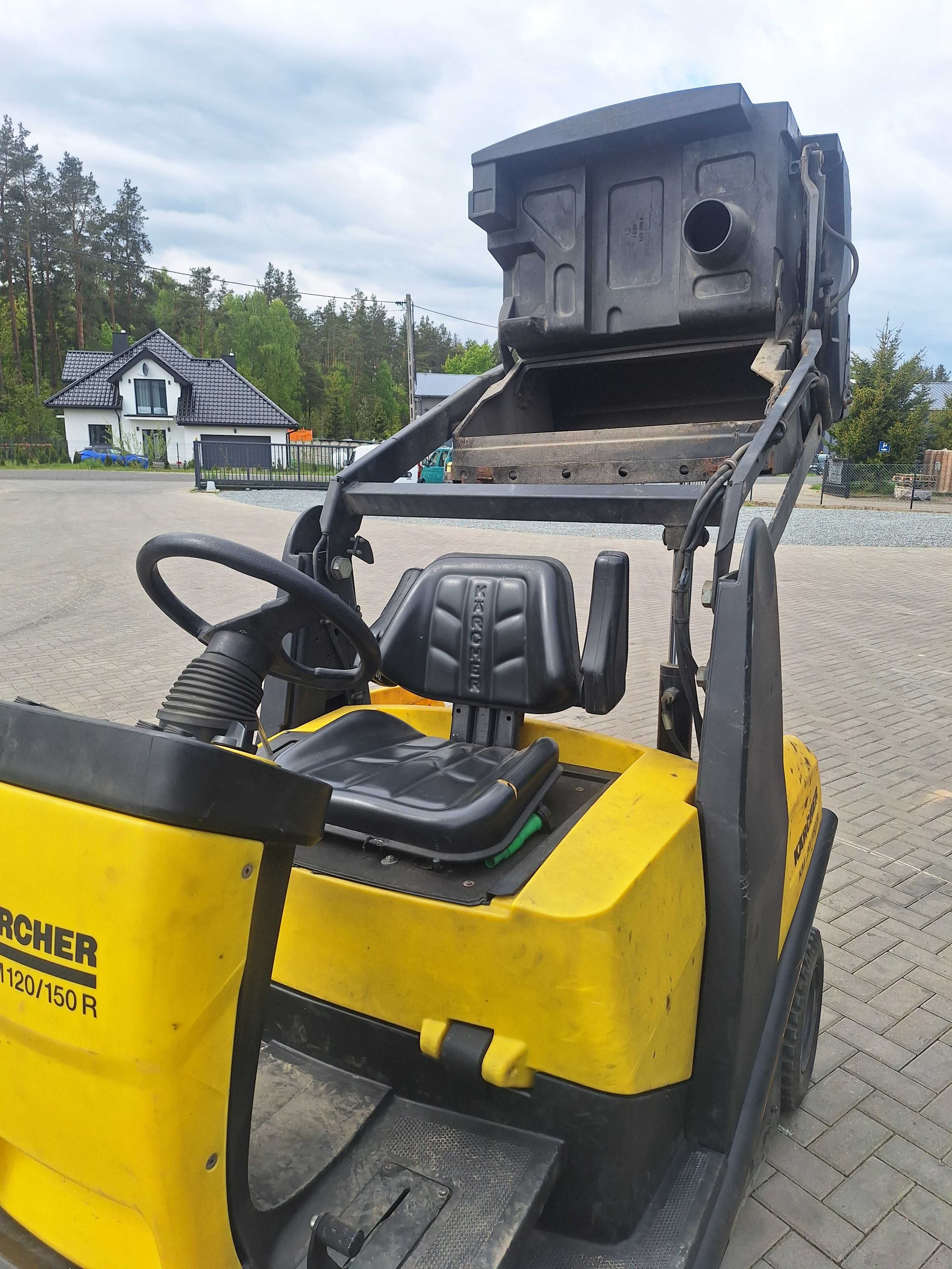 Zamiatarka Karcher KM 120/150R