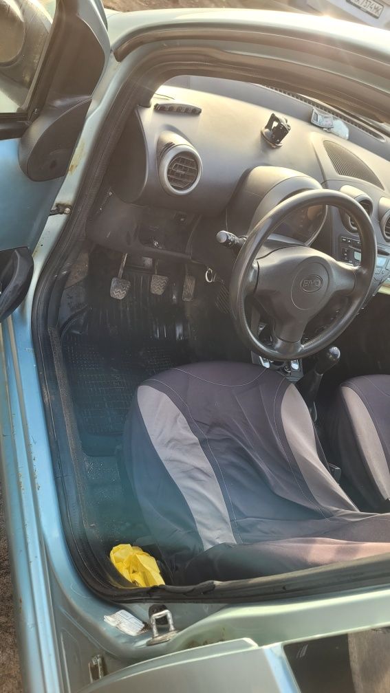 Продаєть авто BYD f0