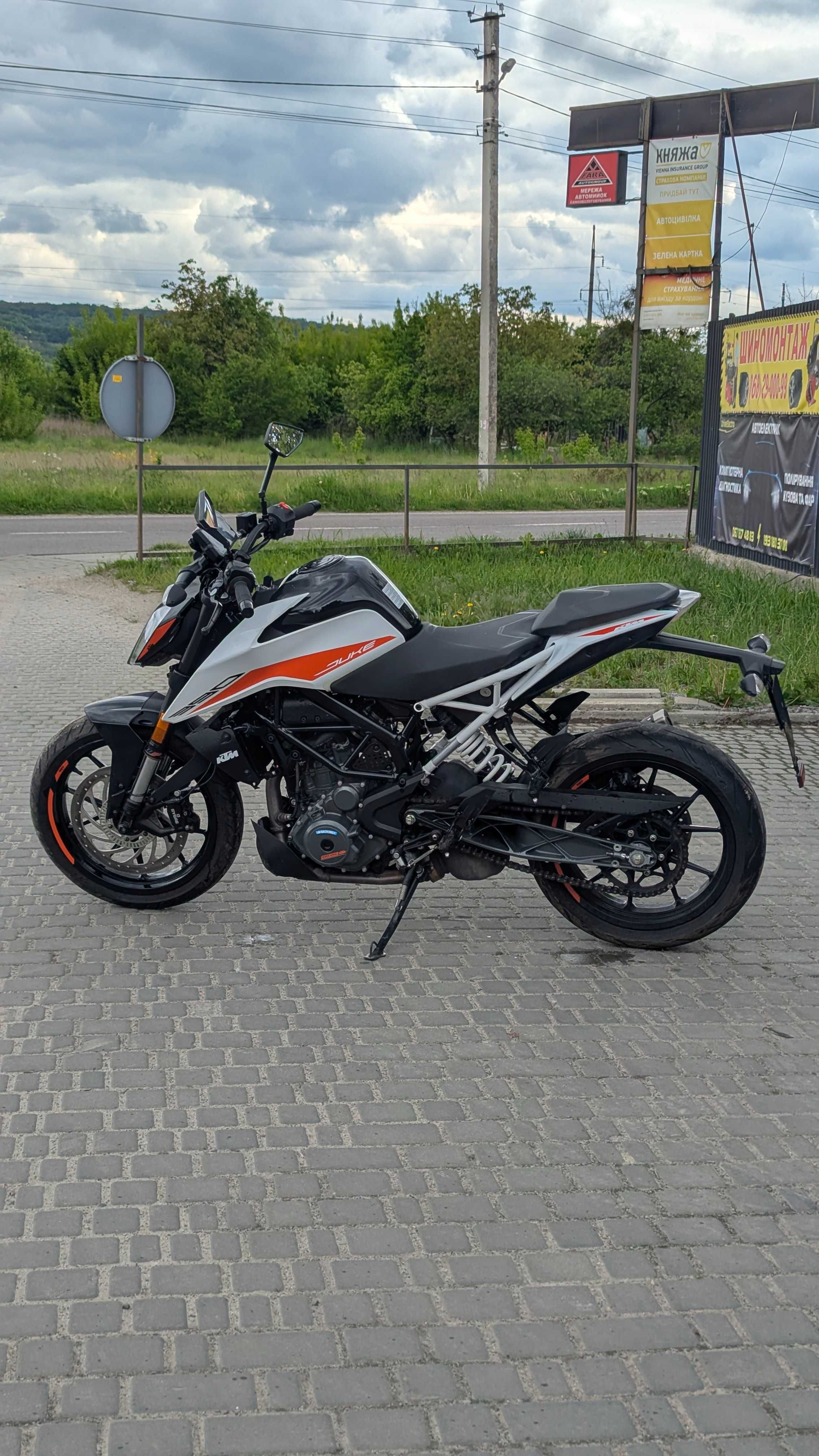 KTM Duke 390 2022