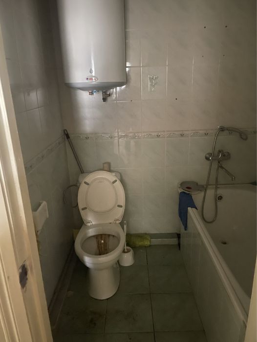 Ангар з офісними приміщеннями . Вул.С.Крушельницької .