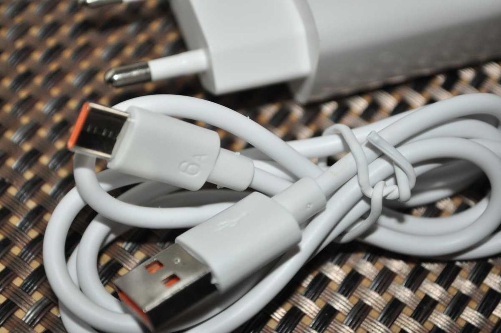 NOWA - Ładowarka do telefonu - USB - Typ C