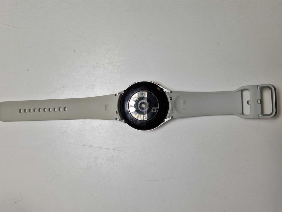 Smartwatch Samsung Galaxy watch 4 44mm R870 + Ładowarka wielofunkcyjna
