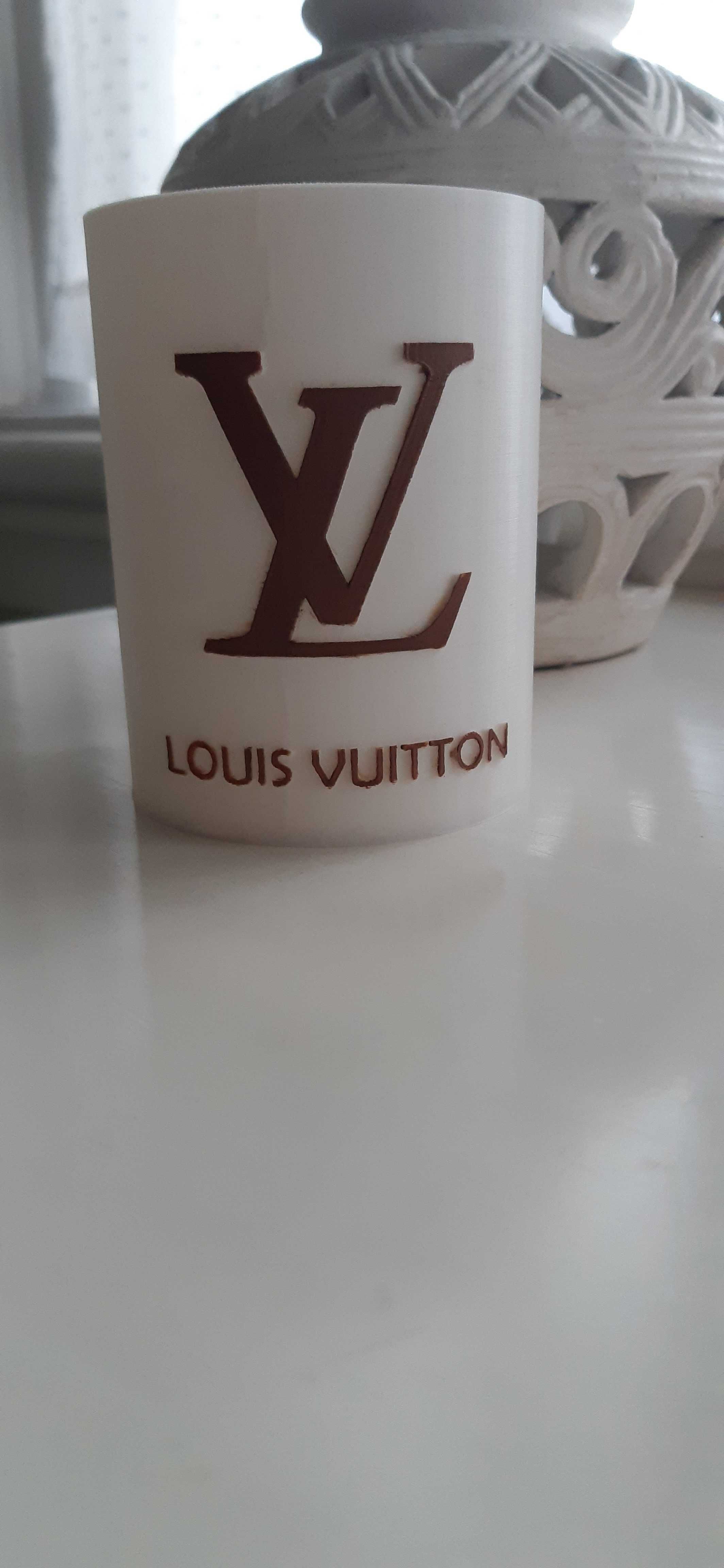 Copo tipo Louis Vuitton