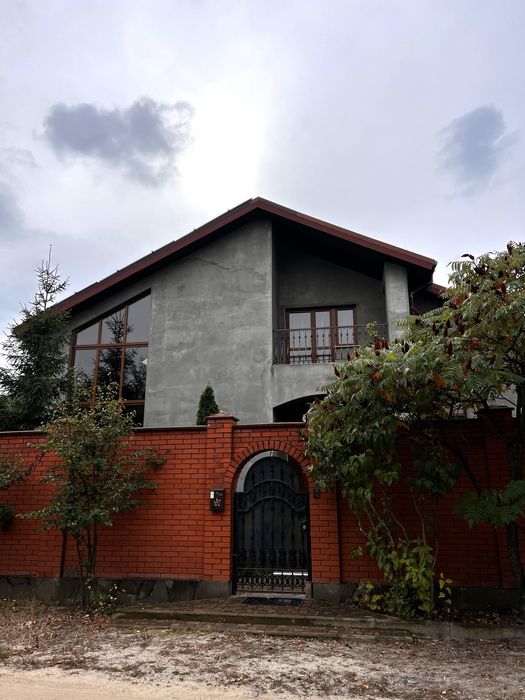 Оренда будинку Забуччя, біля лісу та озера, швидкий виізд на Киів