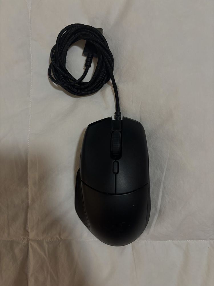 Rato Gaming Razer Basilisk Essential
