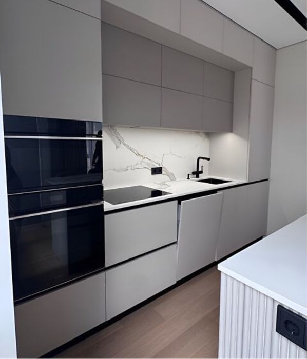 ЖК Файна таун Продам 3-к з дизайнерським ремонтом 78 м2 Салютна  ТОП