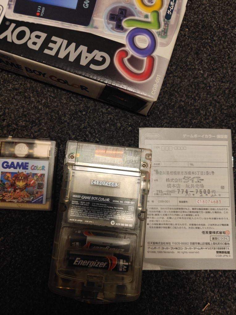 Konsola Gameboy Color Box plus karta flash 8GB