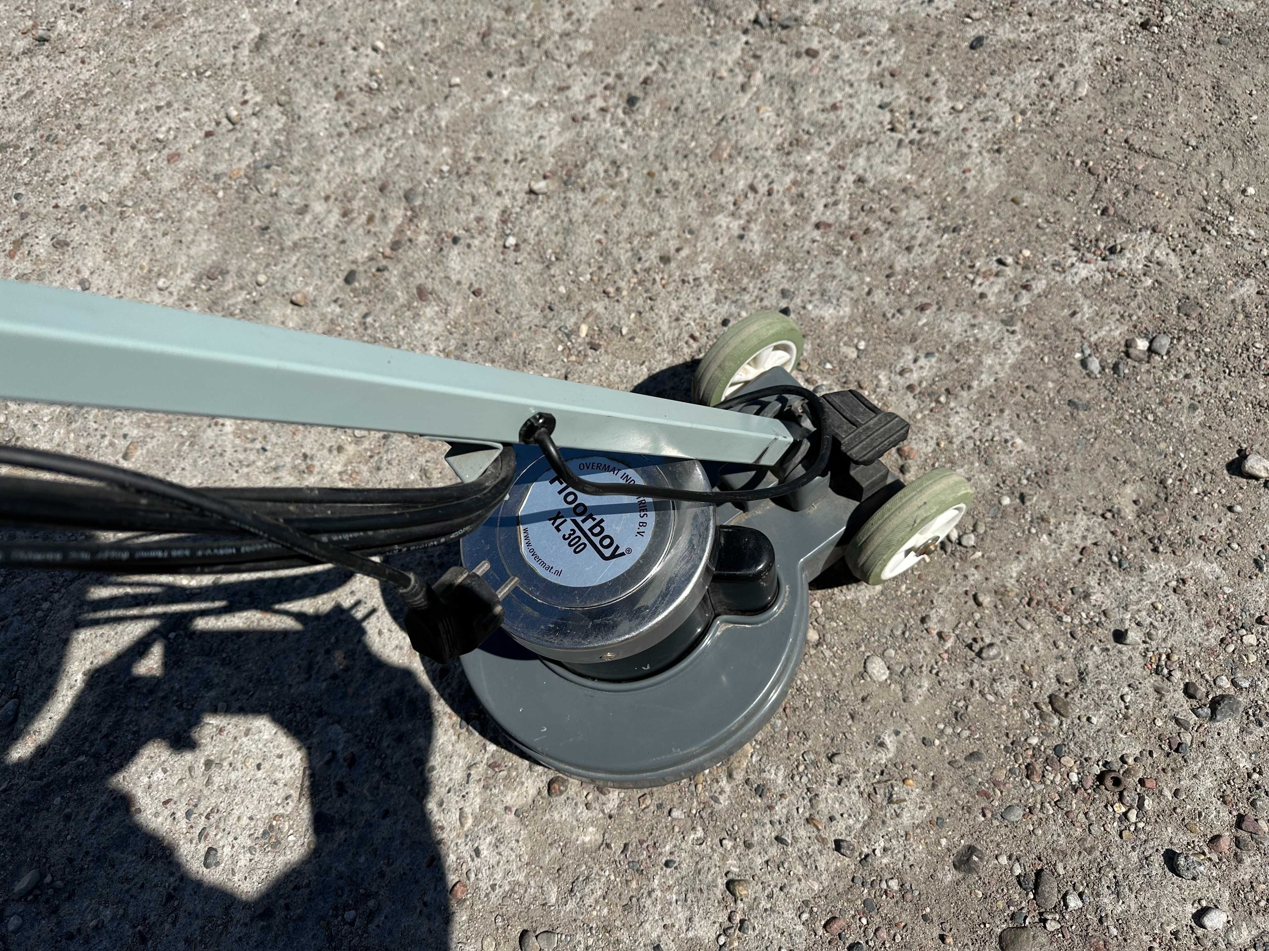 Szorowarka jednotarczowa Floorboy XL 300