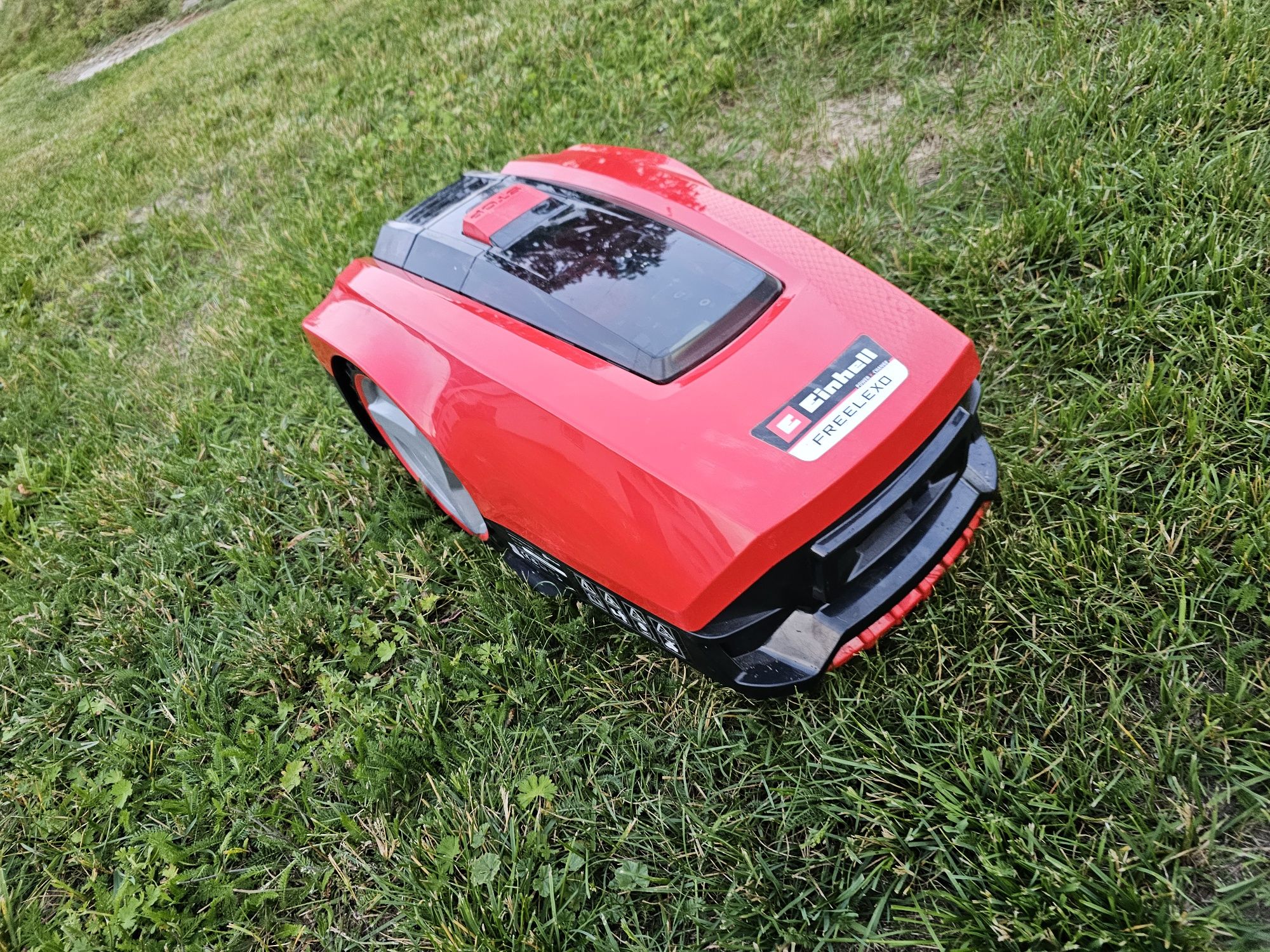 Robot koszący Einhell freelexo z stacją i zestawem  montażu