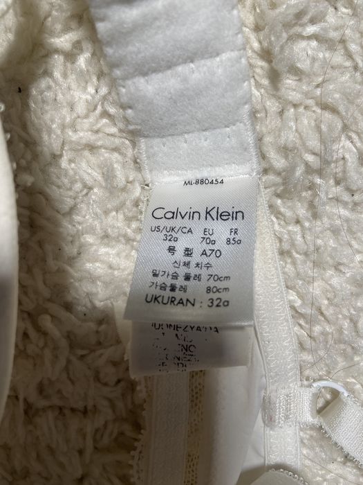 Бюсггалтер Calvin Klein 70a