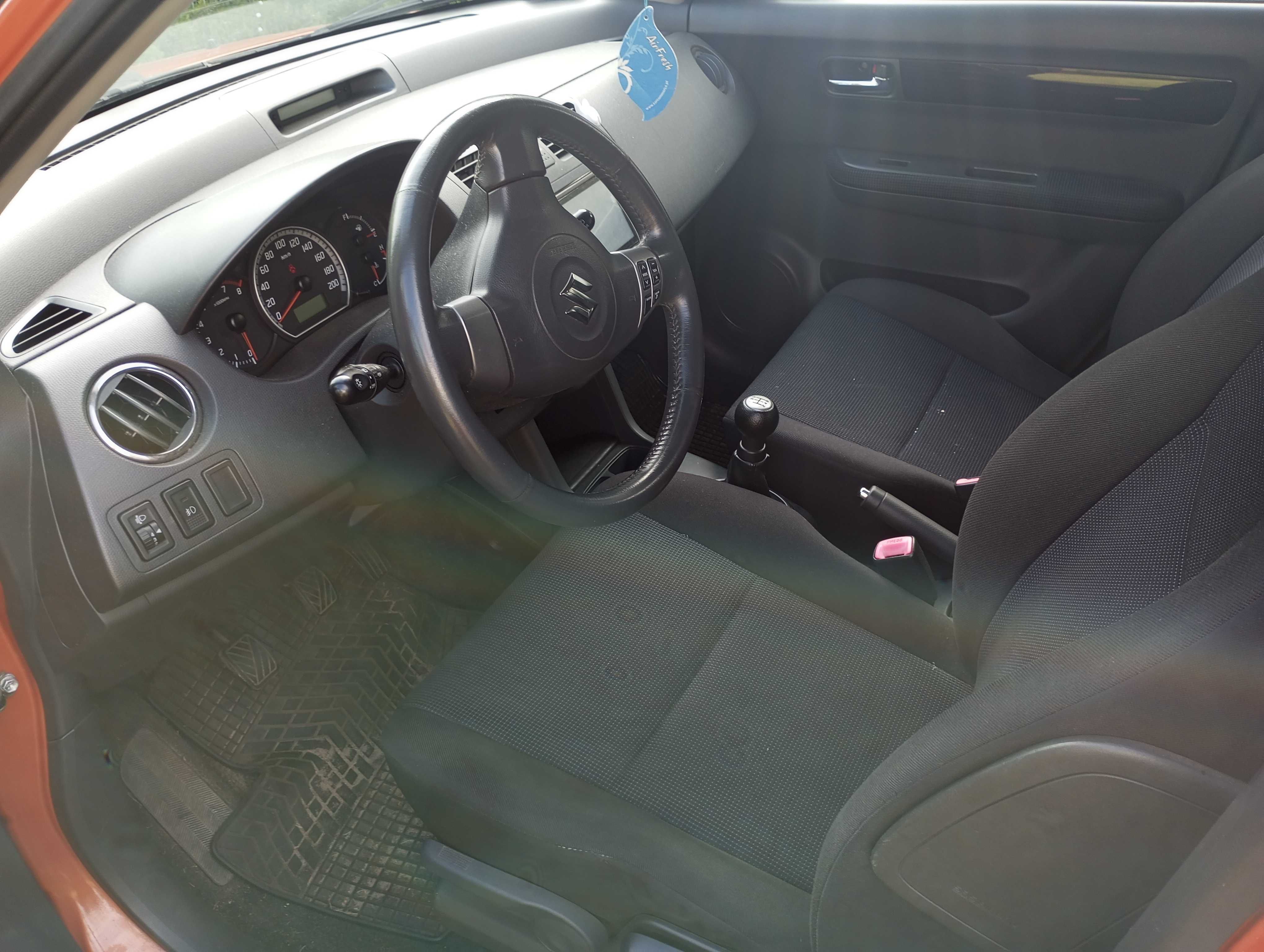 Suzuki SWIFT 1,3