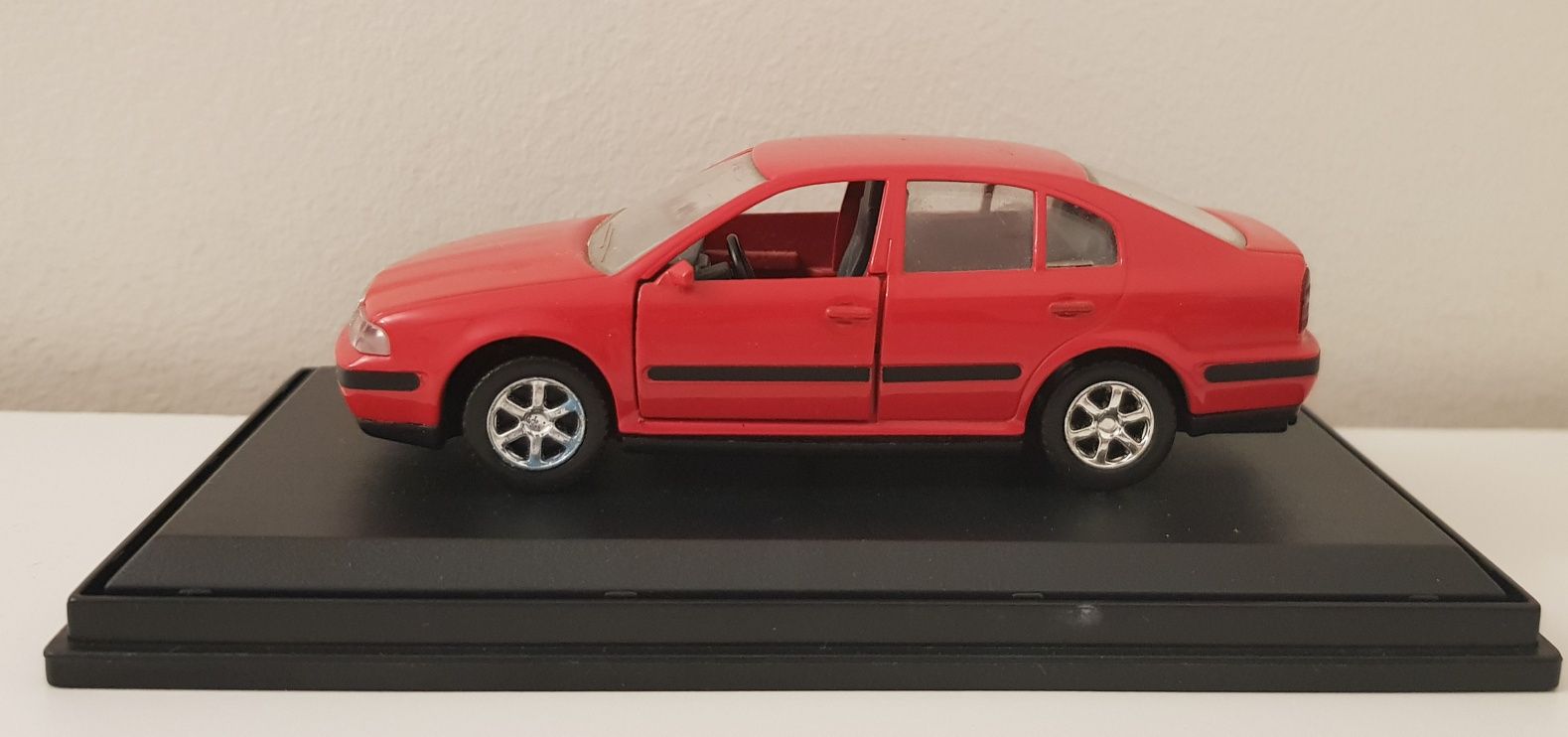 Skoda Octavia I generacja Kaden 1:43 Model samochodu