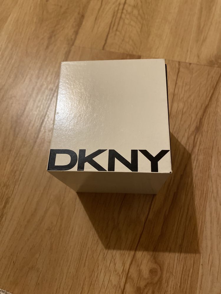 pudelko DKNY box opakowanie Donna Karan DKNY zegarek