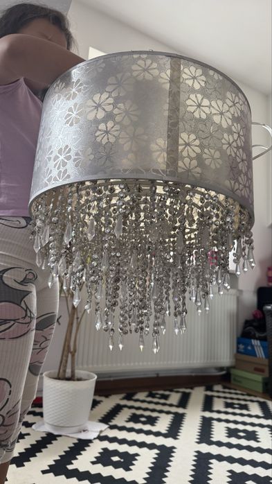 Lampa z cyrkoniami wiszaca obi glamour