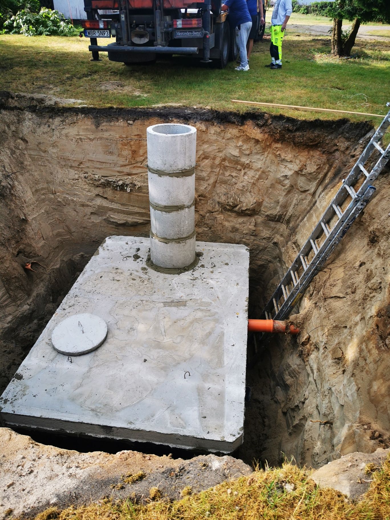 Zbiornik betonowy 6m3 na szambo wode deszczówkę ścieki gnojówkę