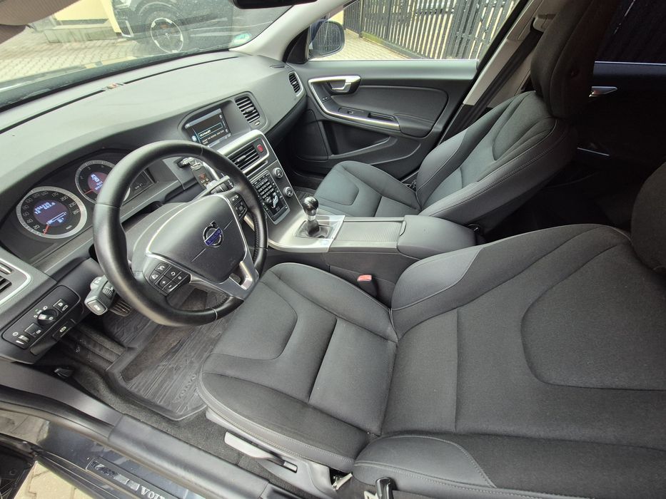 VOLVO S60 2.0D 163KM D4 2011r Xenon Alu18 Navi Klimatronik Bezwyp ASO