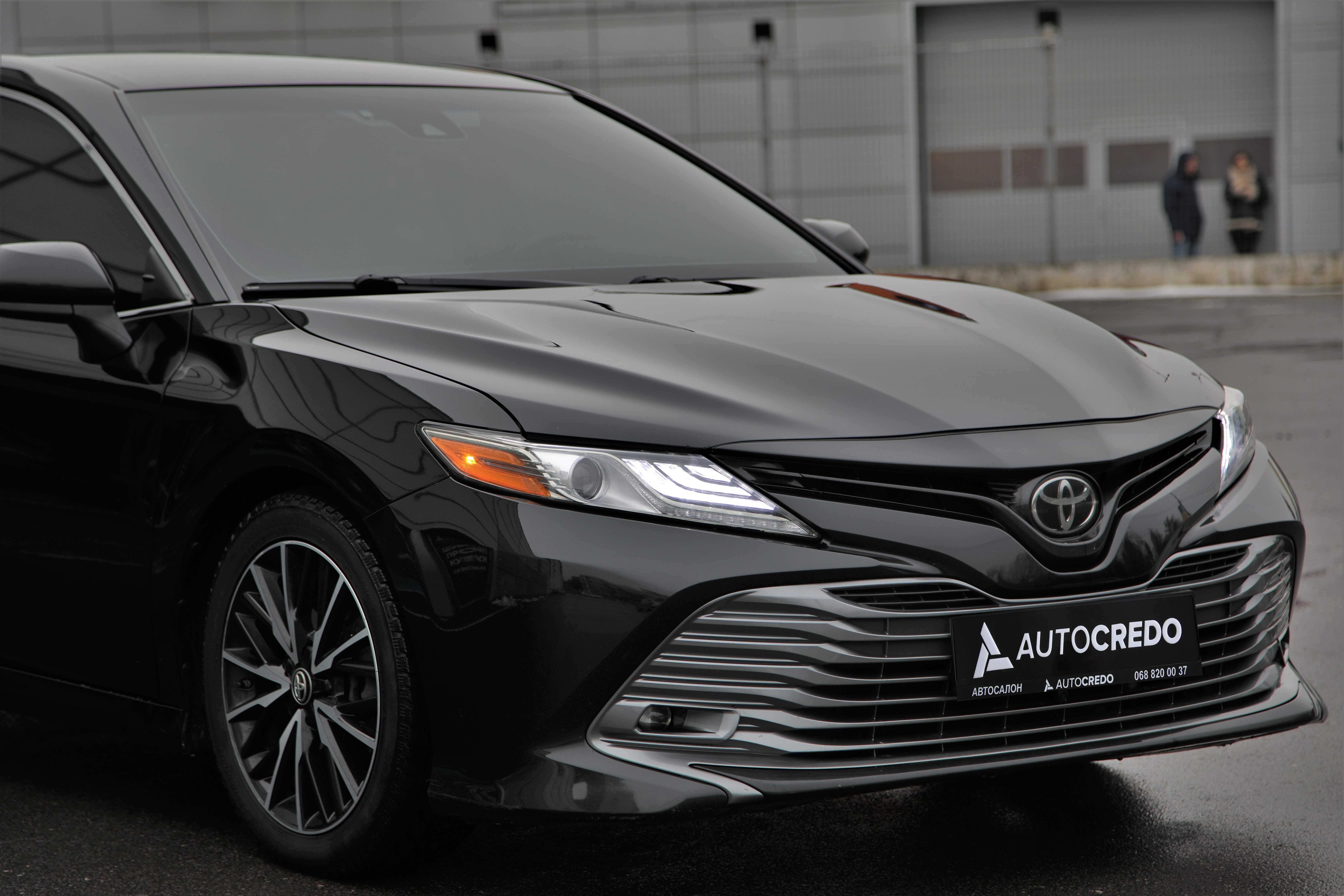 TOYOTA Camry 2017 року