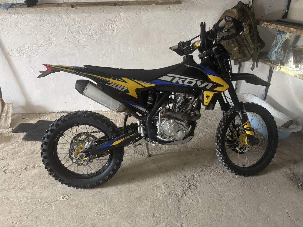 Продам мотоцикл kovi advance300