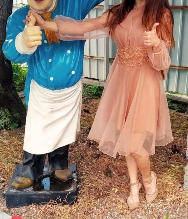 Платье вышитое камнями кофейного цвета