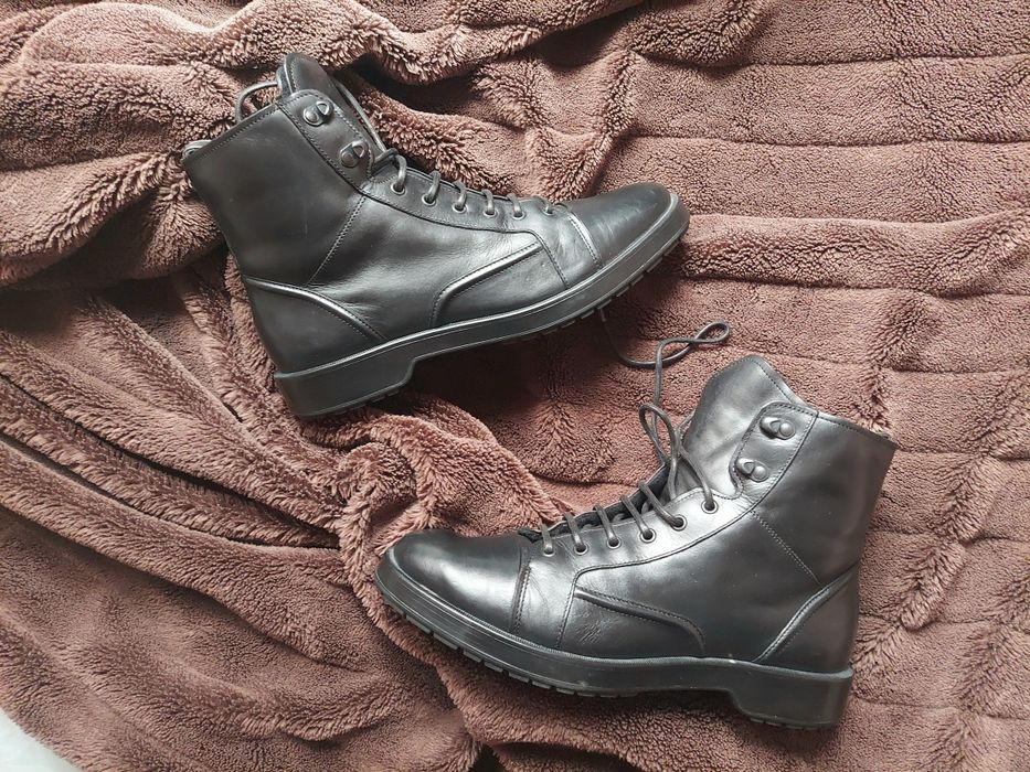 ботінки зимові фірми brunello cucinelli Boss оригінал

Розмір по бірці