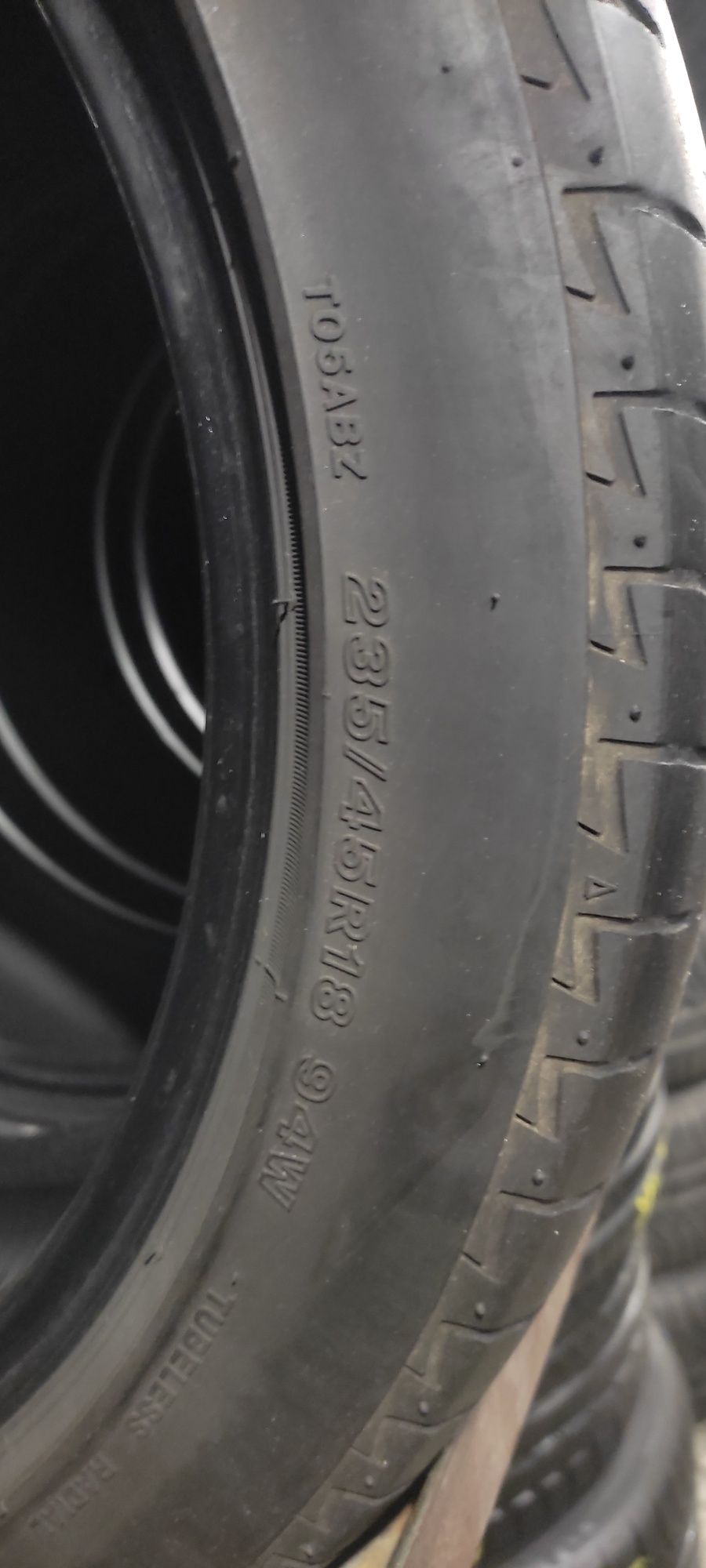 666 Летние шины R18 235/45 Bridgestone