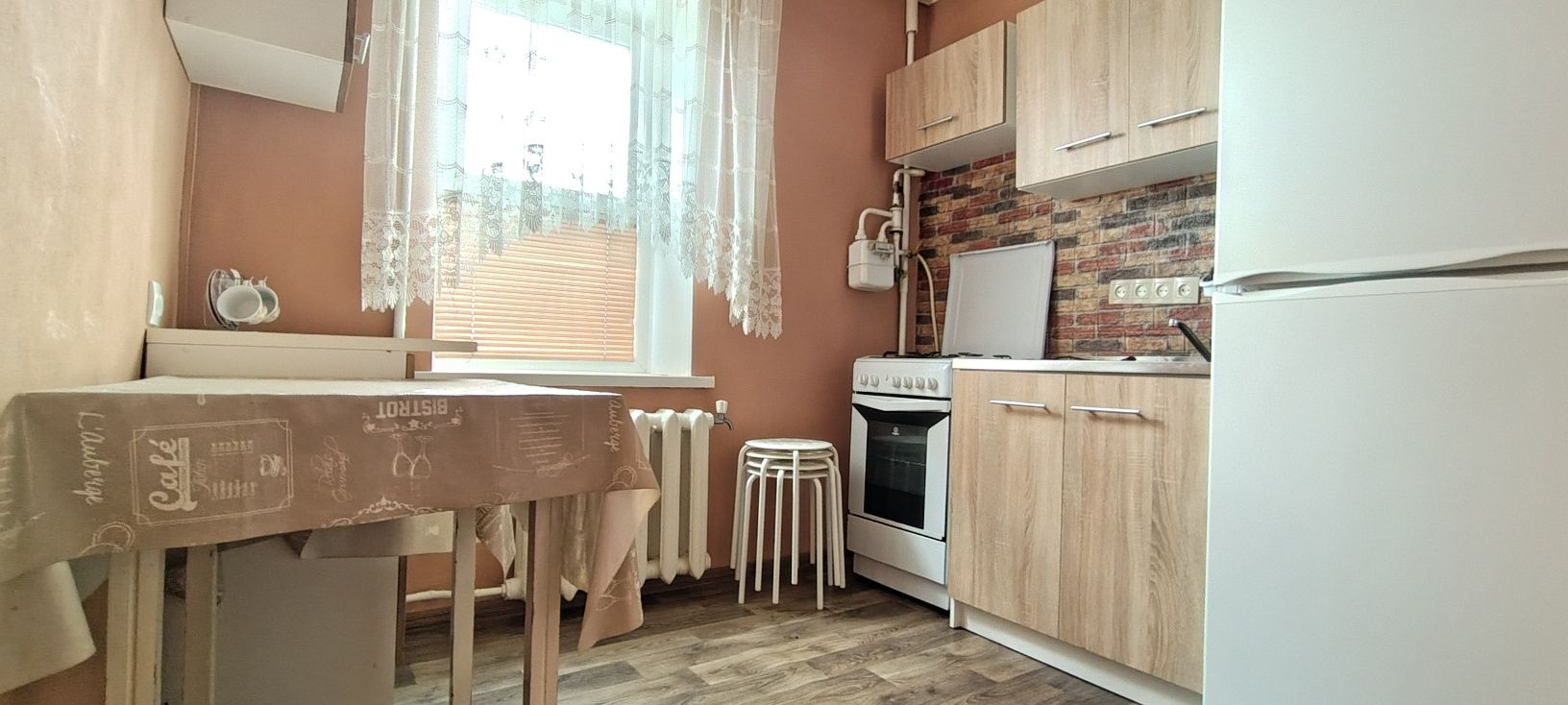 Продам однокімнатну квартиру з меблями і технікою