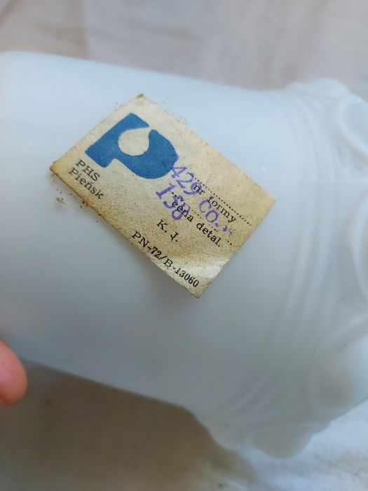 Klosz mleczny piensk prl vintage klos mleczny bialy
