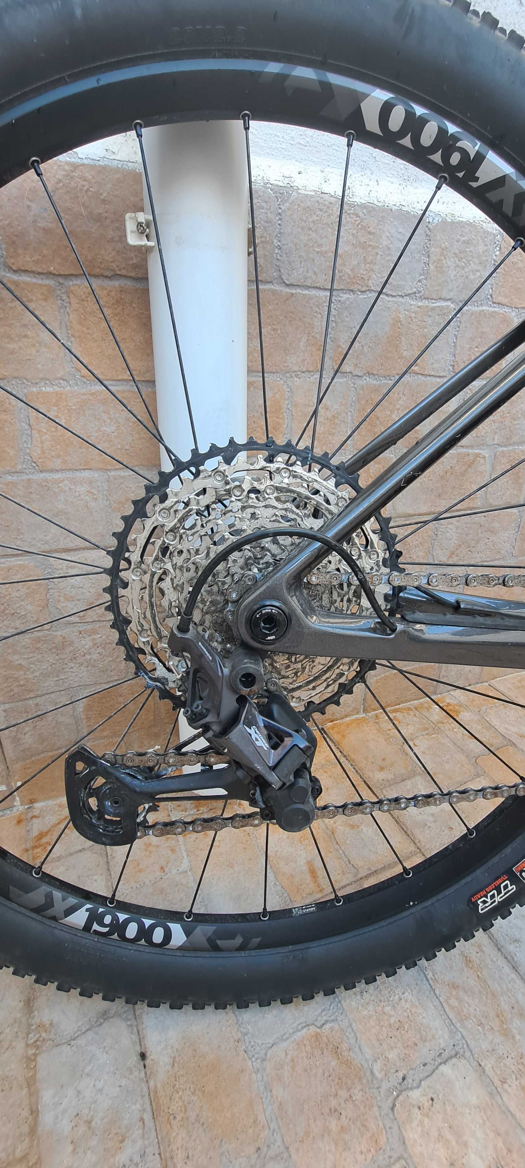 Vendo Bicicleta BTT Orbea Alma M25 Roda 29 Carbono