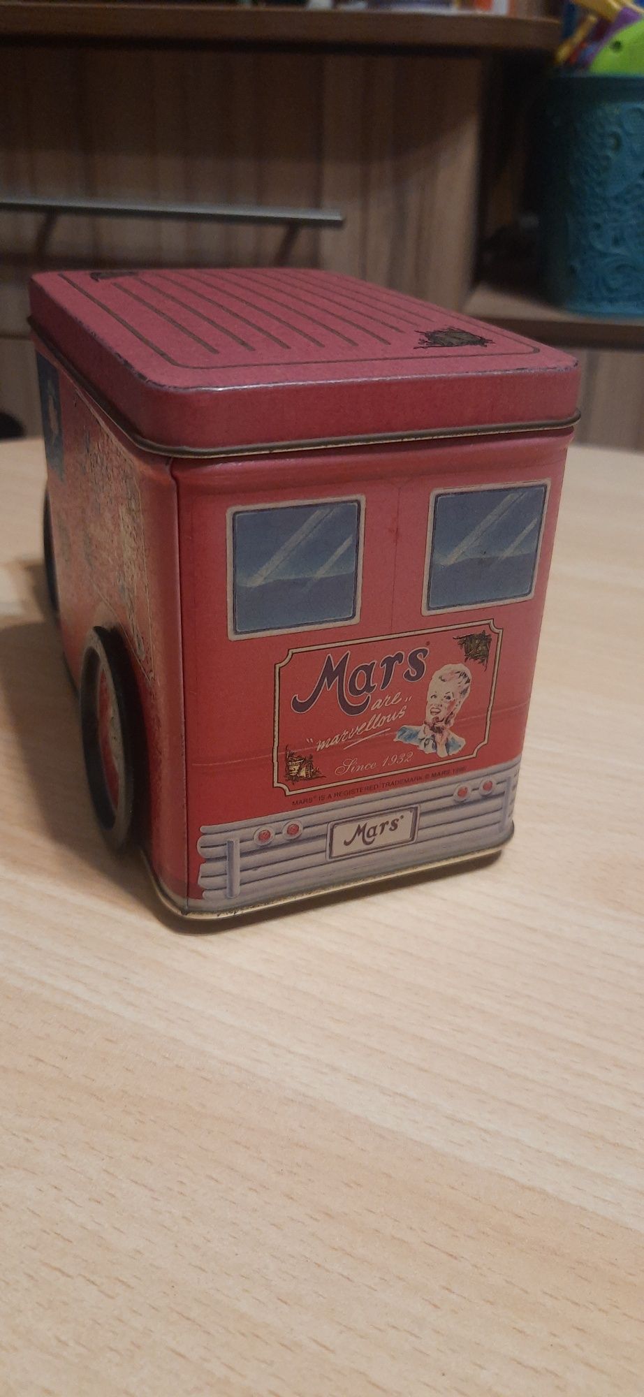 Винтажная коллекционное коробка от конфет MARS.