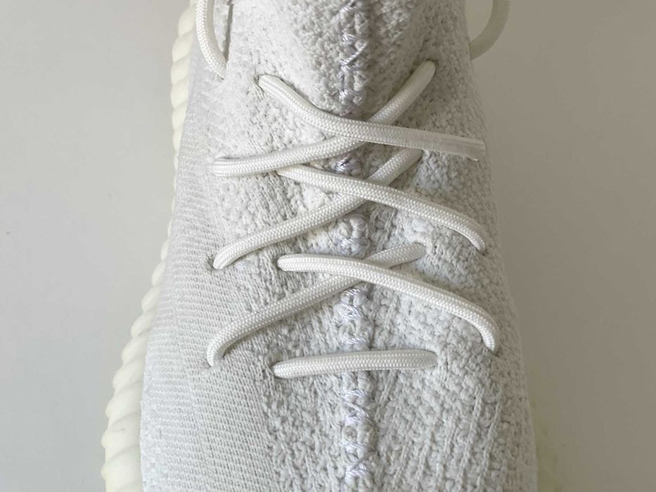 Adidas - Yeezy Boost 350 V2 - Cream/Triple White - 43 1/3